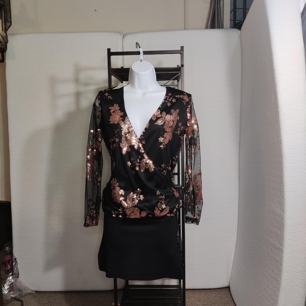CNR Chic/Boutique/Rose long sleep shirt black and sparkling gold color